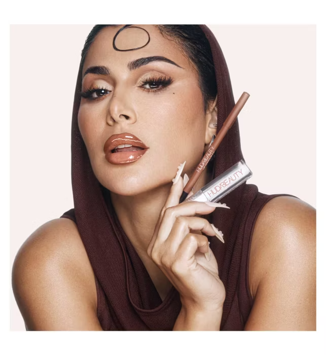 ملمع شفاه فو فيلر إكسترا شاين من هدى بيوتي